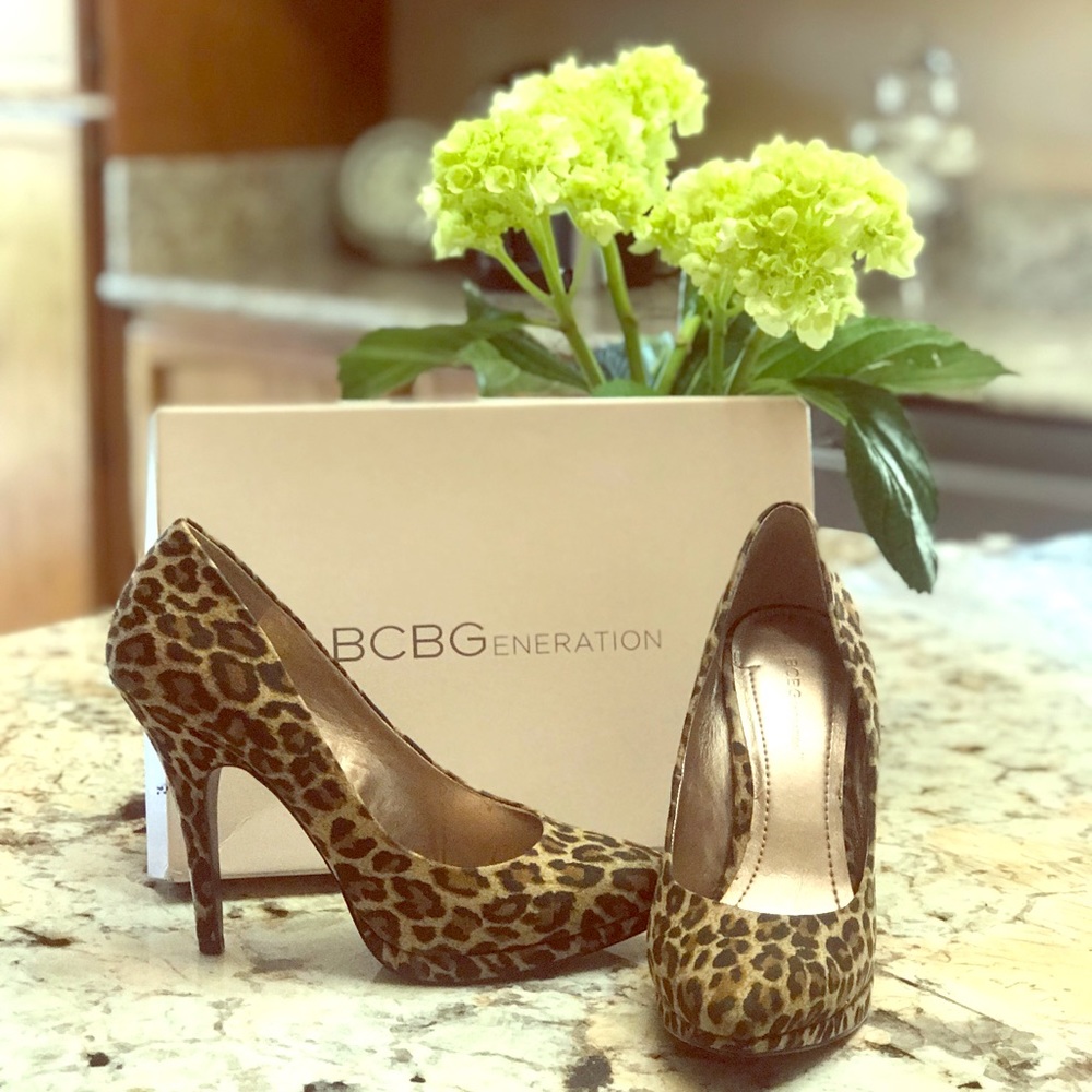 Leopard Suede Pumps